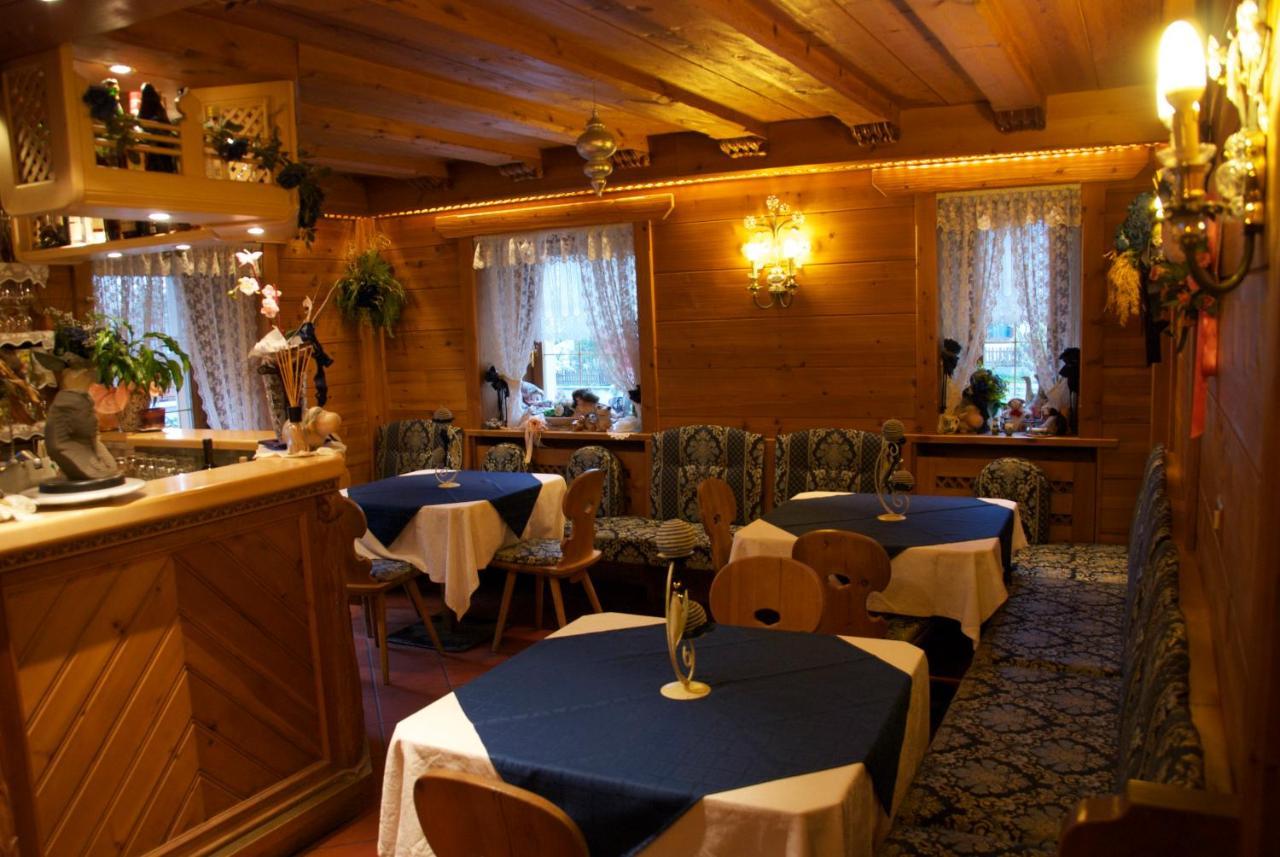 Albergo Genziana サン・ヴィジリオ・ディ・マレッベ エクステリア 写真
